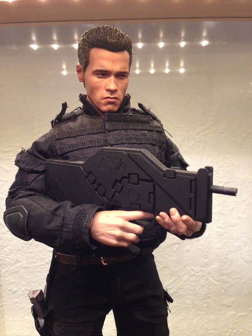 Light SMG — polycount